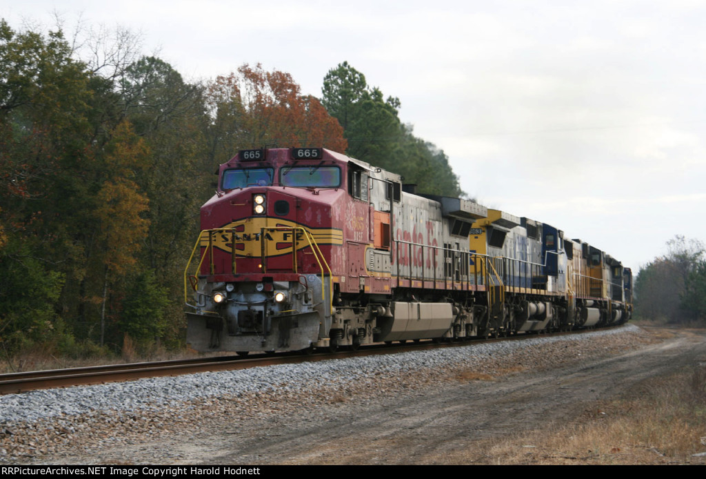 BNSF 665 leads a colorful train Q407 southbound